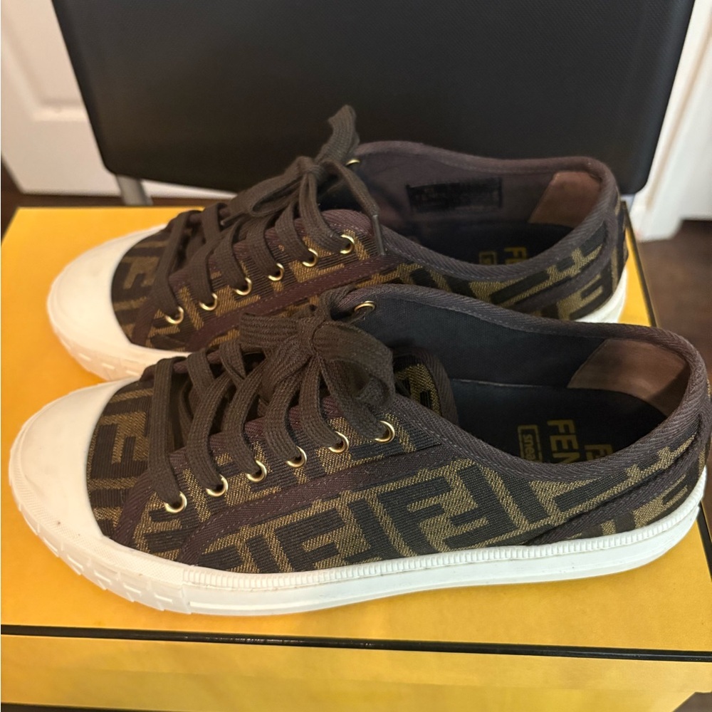 Fendi Cream and Tan Domino Sneakers - Picture 6 of 7